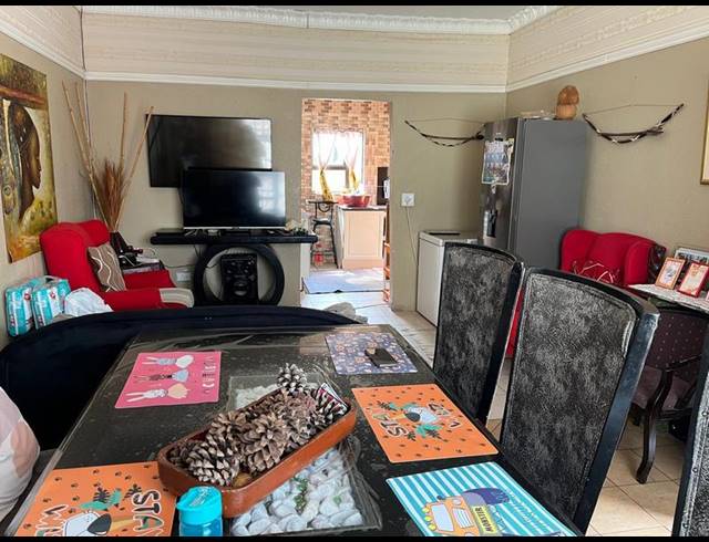 5 BEDROOM HOUSE FOR SALE IN ATTERIDGEVILLE
